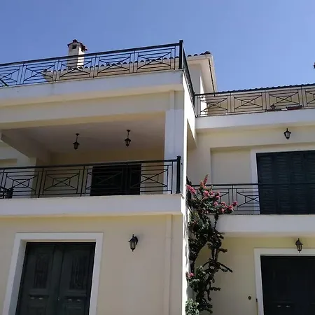 Fiorela Maisonette